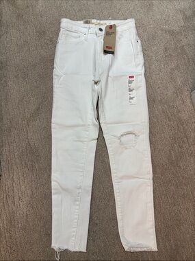 🏷 Levi jeans